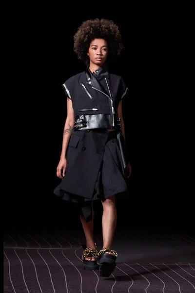 Look 12